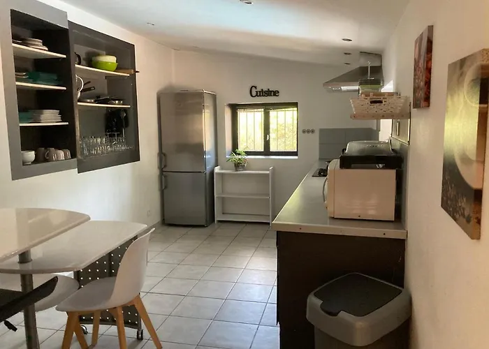 Petite Bonifacio (Corsica)